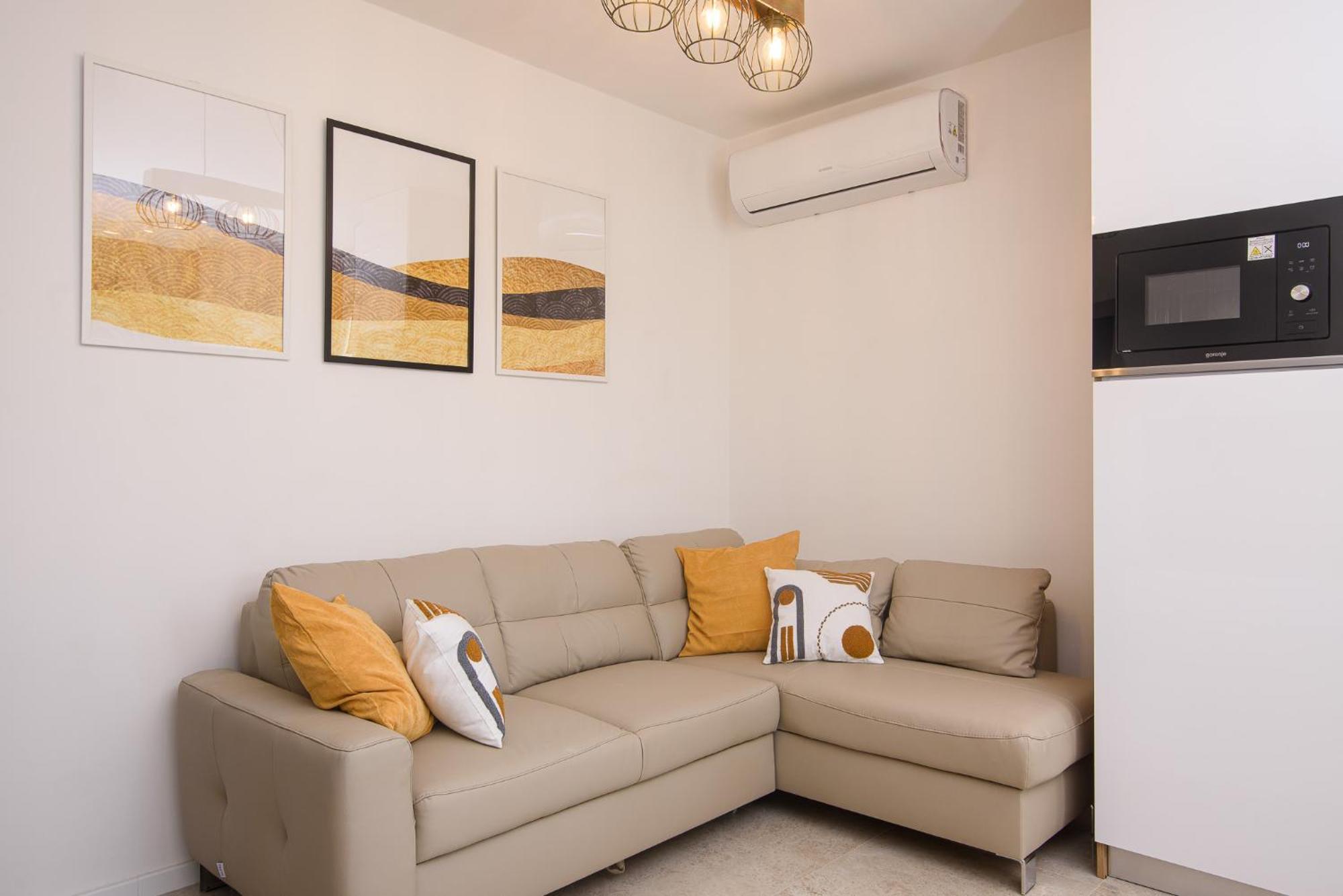 Villa Barbara & Zoran With Free Parking And Heated Swimming Pool Seget Vranjica Bagian luar foto