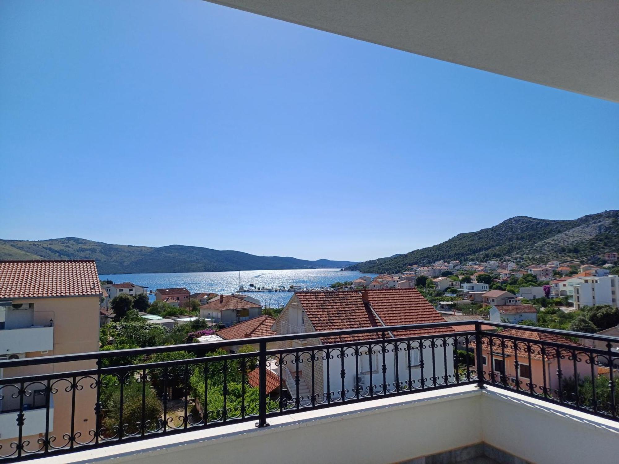 Villa Barbara & Zoran With Free Parking And Heated Swimming Pool Seget Vranjica Bagian luar foto