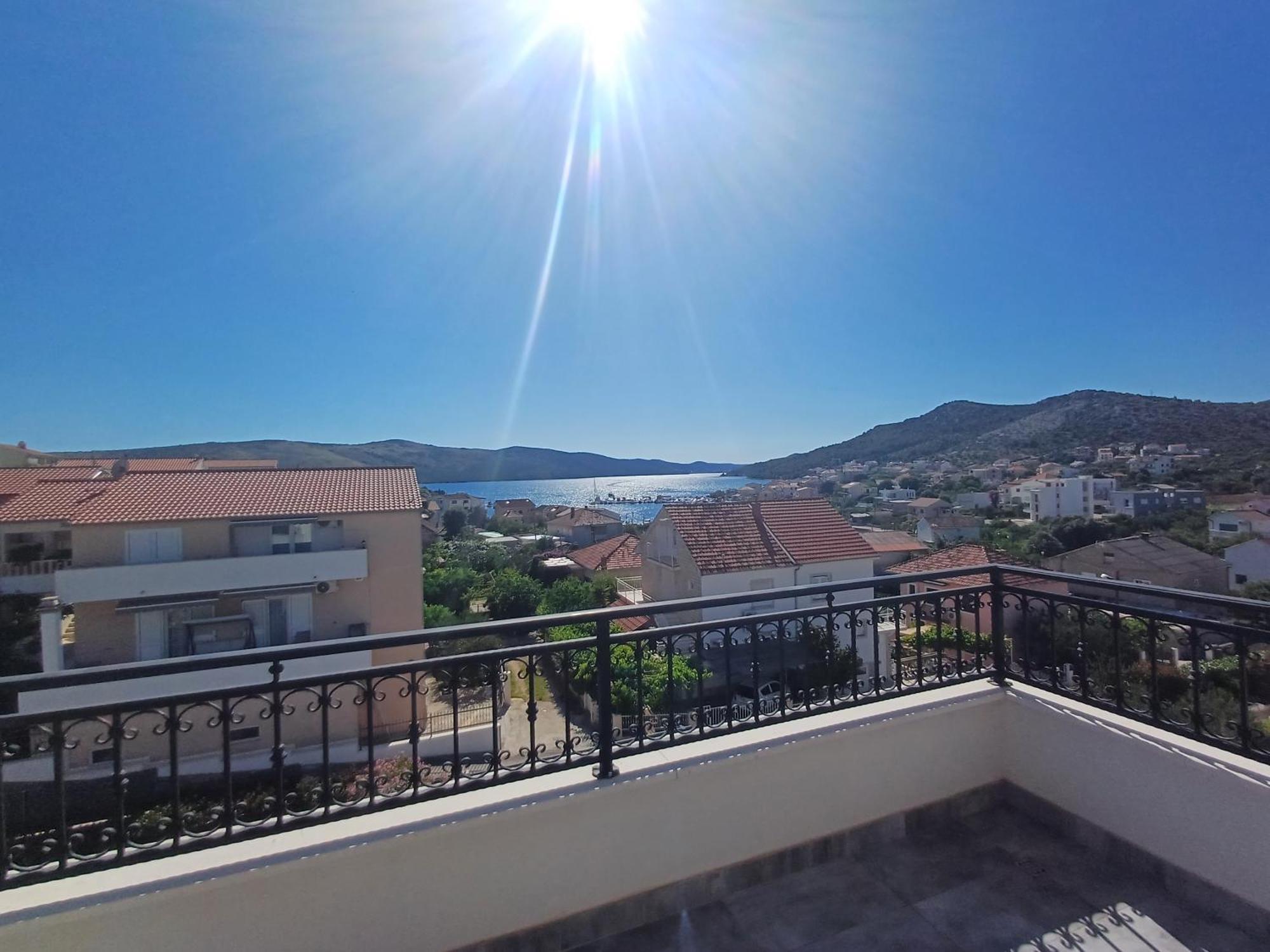 Villa Barbara & Zoran With Free Parking And Heated Swimming Pool Seget Vranjica Bagian luar foto
